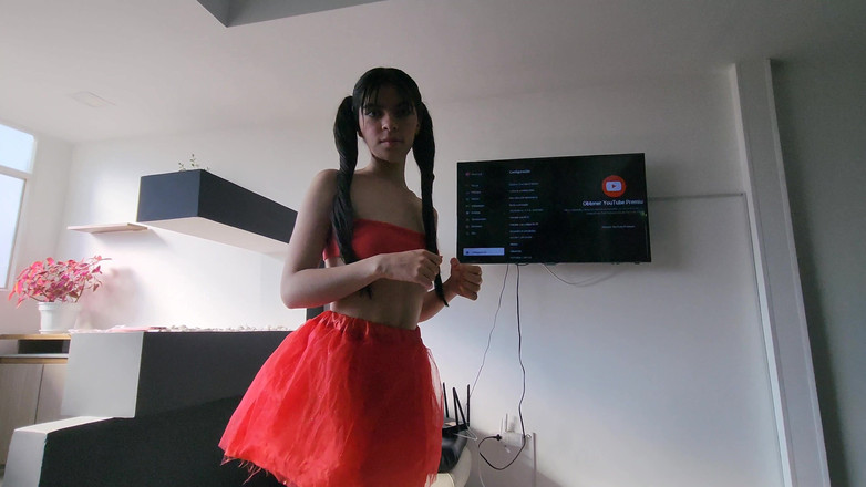 Jopy sex: Przyrodnia siostra mojej dziewczyny jest w spódnicy i bardzo gorąca,...