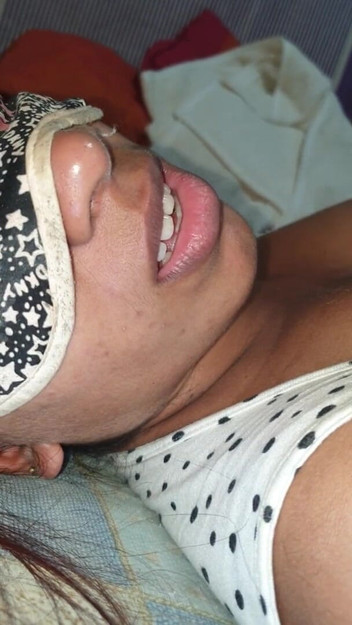 Tiyana: Istri nakal srilanka yang lagi sange dientot sama suaminya