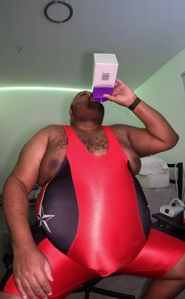 Blkhole420: 单人肚子玩耍