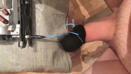 Fred110: Masturbare și orgasm de la vibrator electric