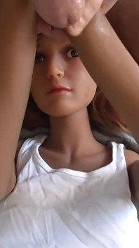 Full Movie with a Petite Doll Doing Tugjob and Get´s Cum Facial