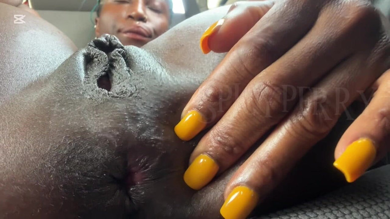 Spicy perry: Spicyperry, बड़ी रसदार गांड और चूत।