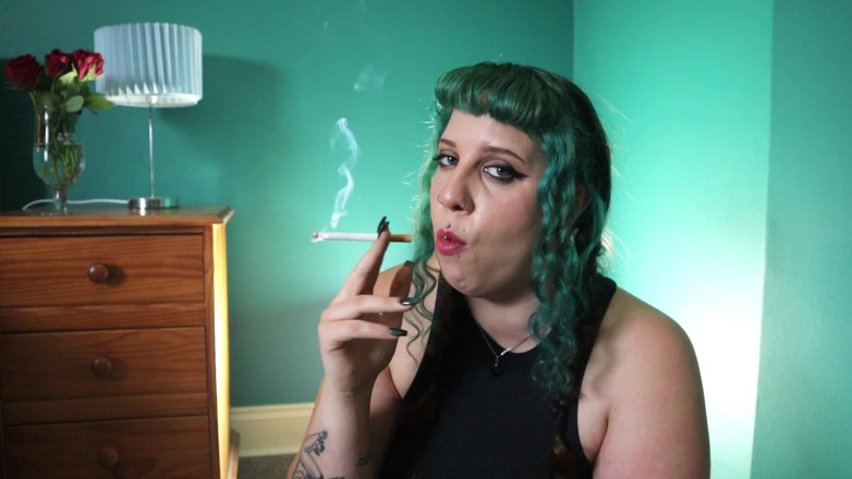 Goddess Kinx: Learn to Smoke