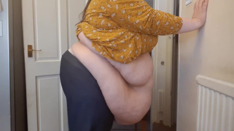 SSBBWLadyBrads: SSBBW BBW belly jiggles and wiggles