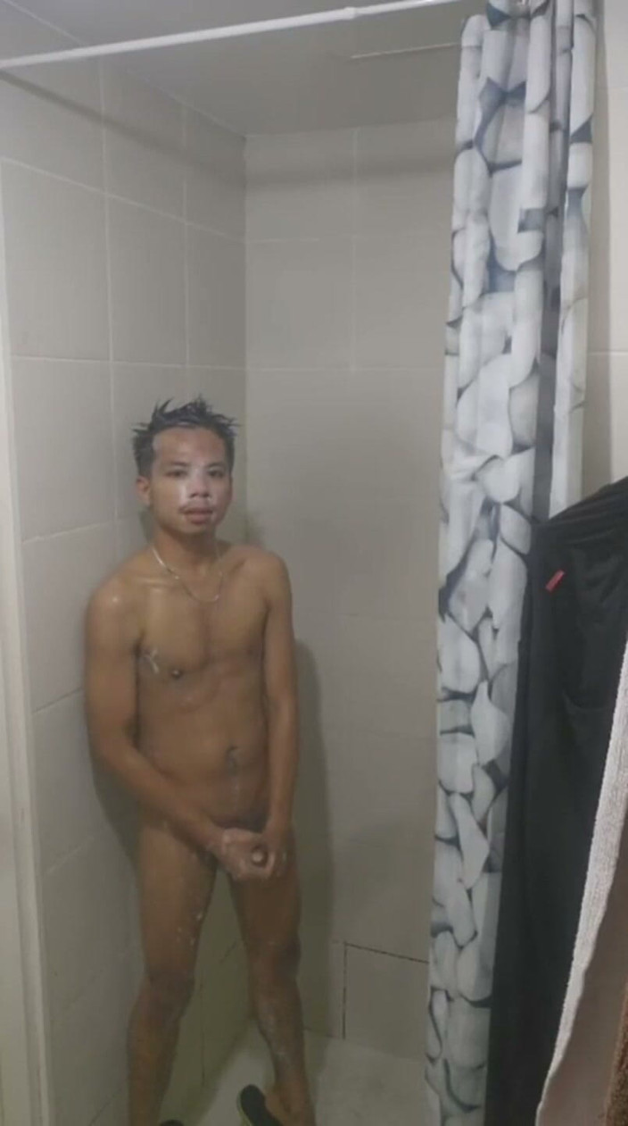 Fleshlab studios: Pinoy Twink se tare sub duș