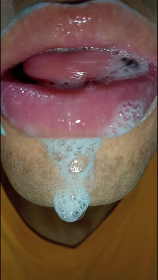Rey rey: Quiero tu leche en mi boca, lengua, fetiche de lengua...