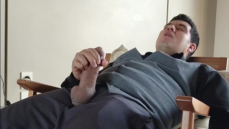 YuriGaucho: Yuri Gaucho che si masturba davanti allo specchio