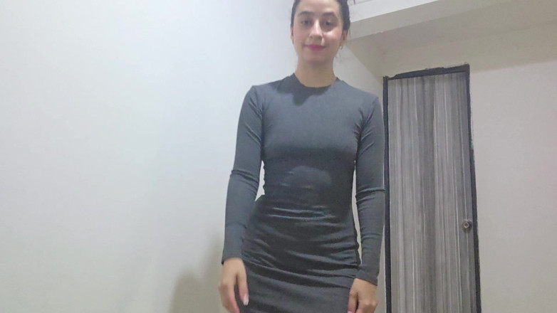 alexia twerk videos: Doma zkoušení šedých šatů a styling relace