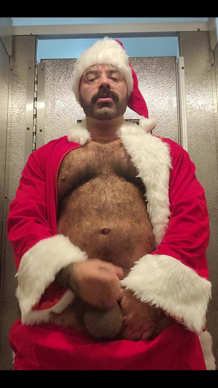 Lobo: Babbo natale ha un po 'di vivace nel bagno ...