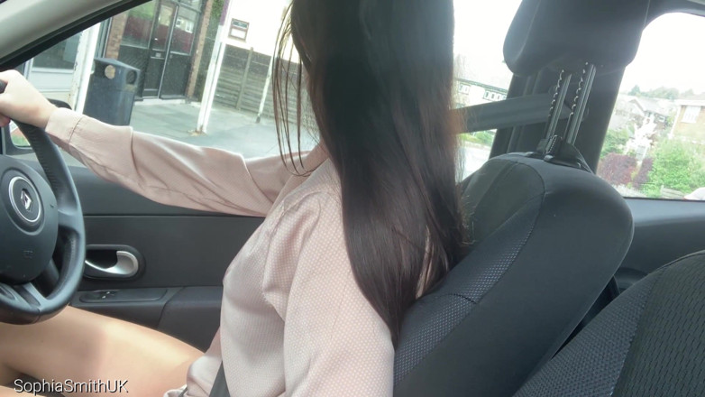 SophiaSmithUK: 性感的女孩去开车