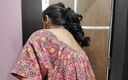 Bollywood porn: Olgun bir desi kız üvey oğlunun banyoda mastürbasyonunu görmek için baştan çıkarılıyor