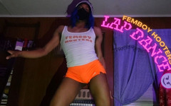 miikakawaiii: Femboy hooters schlampe lapdance