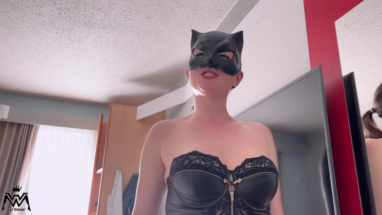 Wet Wonder: User Pissing Encounter #23. Pissing in the Mouth on Order!