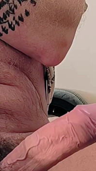 Wanna Play Hard with Mature Hung Stepdaddy?