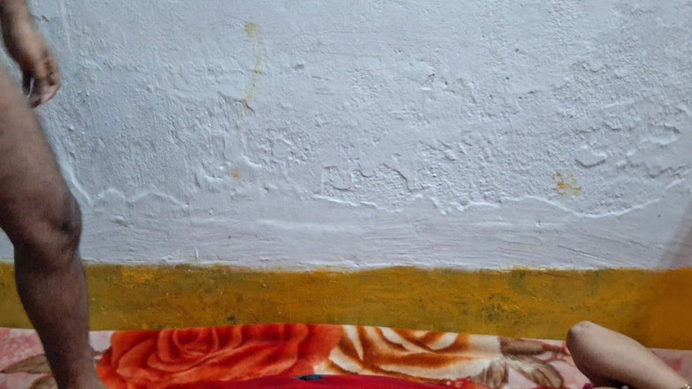 Busty Banuu: Sari rojo cuñada follada por cuñado