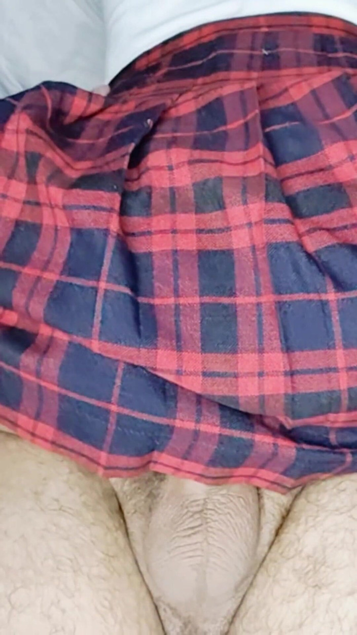 MynameisJuly: 高校の制服を着た女子高生がストリートの変態とセックスする