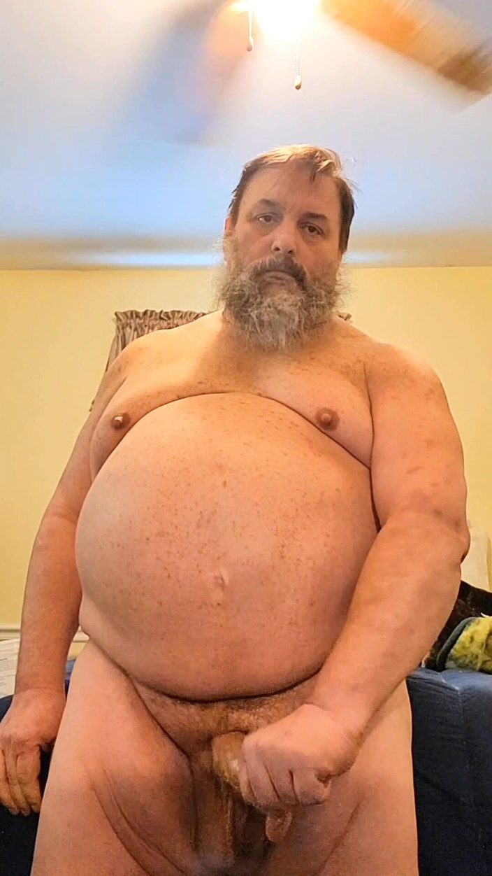 GeneWadexxx: Großer typ masturbiert und kommt