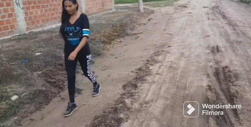 Karely Ruiz: Mladá děvka chycena na ulici, je tvrdě ošukána do zadku,...