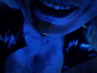 Arya Grander: Hororové video JOI CEI pokyny k lízání mrdky - Sexy a...