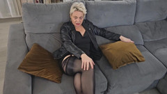 Sofy13: Hallo jij, ik wens je een fijn weekend vol seks....