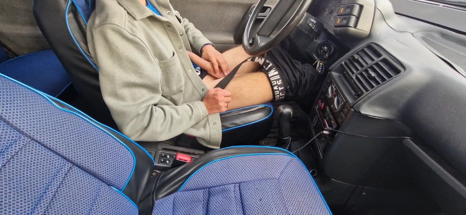 AlexGay: Ateşli yolculuk soğuk sonbaharda genç bir öğrencinin sıkı kadın oğlan deliğini...