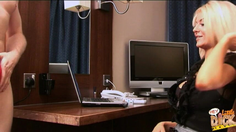 Little Dick Club: 내 클럽에 너무 작다