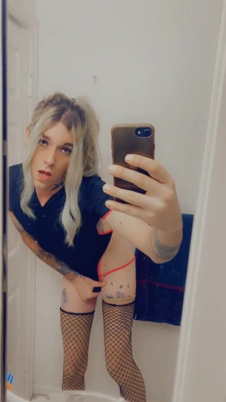 CarmenMelatonin: สาวข้ามเพศเซ็กซี่ไฟลุก อยากโดนเย็ดลึกๆ