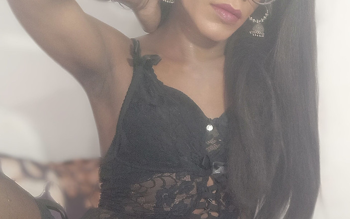 Keerthanakeerthi95: Indická Sissy Dívka Stříká V Živém Přenosu a Líže Pití Všeho...