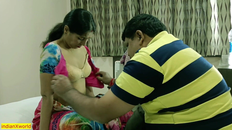 Indian Xshot: Sogro indiano fode a nova esposa do enteado !! Sexo tabu...