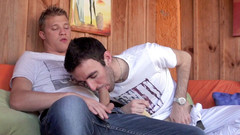 Crunch Boy: Kyle viene scopata da Kameron Frost