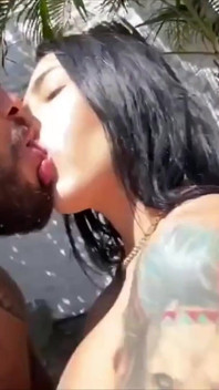Follé caliente con mi novio dentro del jacuzzi
