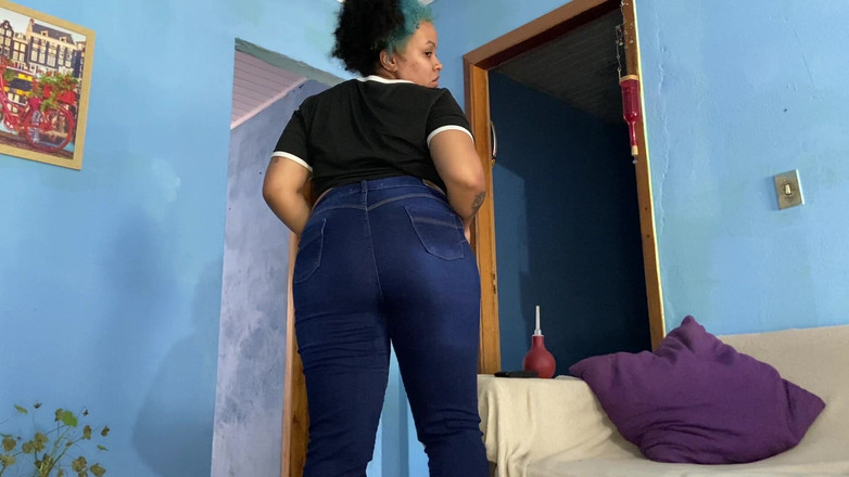 Cutiepiie Chubby: Cette BBW n’arrête pas de péter et de baiser sur...