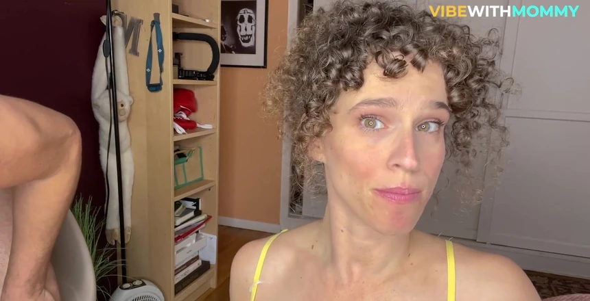 VibeWithMommy: あなたを角質の変態義理の息子に排出する方法!継母は、あなたの角質の義理の息子のボールを排出する方法を段階的に示すためにここにいます!