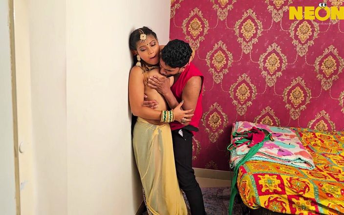 Indian Savita Bhabhi: Dirty Bhojpuri Bhabhi Hardcore Sex with Devar