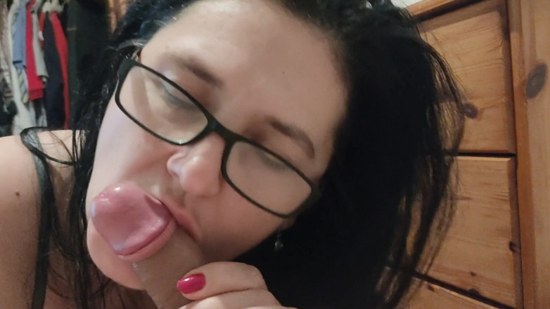 Winonna8: Milf sucks and cum swallow