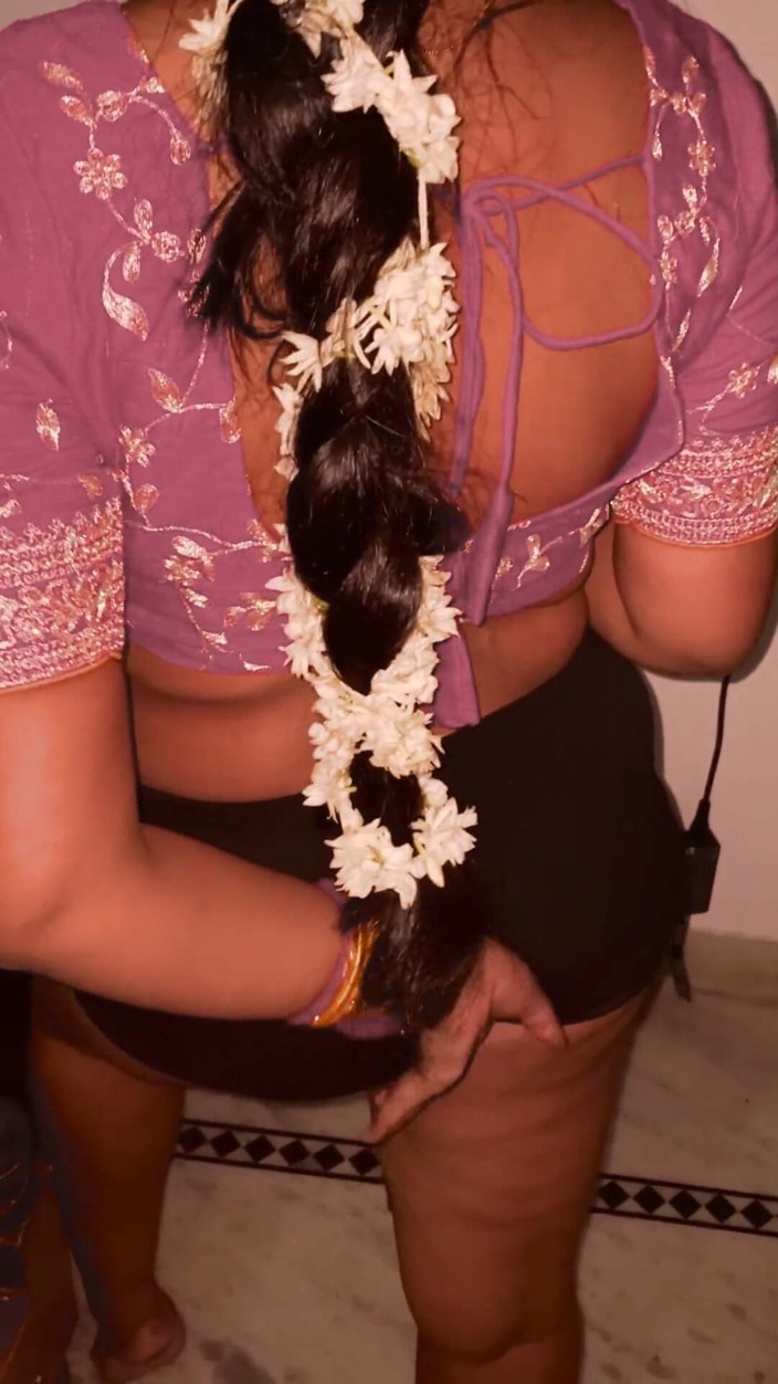 desi_babe1234: 흑인 대물 자지 타는 법을 아는 큰 엉덩이 매력적인 바비
