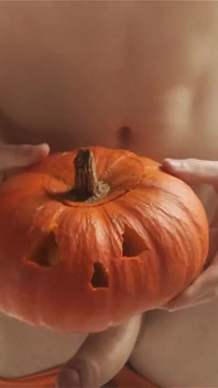 Französischer twink fickt einen Kürbis, bestes gemüse zum ficken (halloween-video)