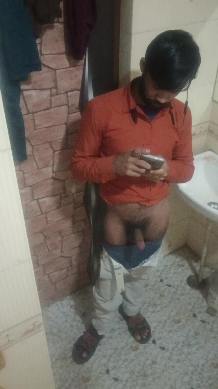 Brijesh 270: Saya merakam video sendiri, bersendirian di bilik air.