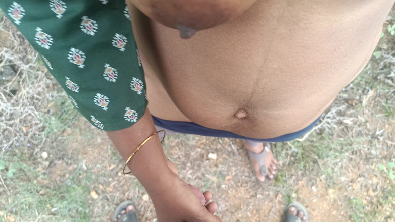 Magilmathi: Mujeres casadas tamiles al aire libre parte 1