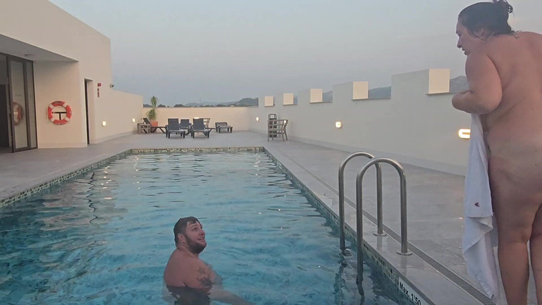 Jimbob Star Productions: Knullar i poolen