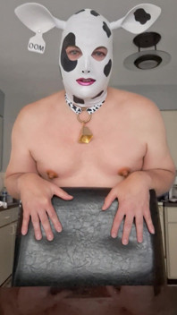 Daddy's Pretty Plump Hucow! Moo!