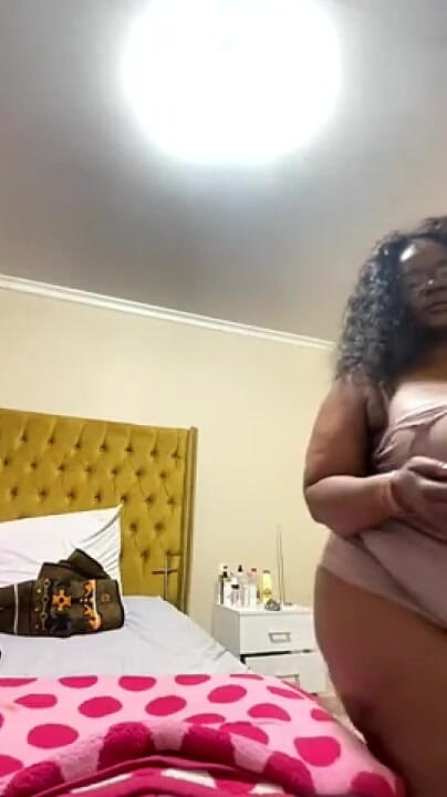 Legendary Booty Overdose: Velká kráska sténající fetiš a uctívání koz