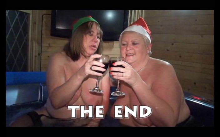 Uk Joolz: Trisha e Joolz giocano nella jacuzzi a Natale