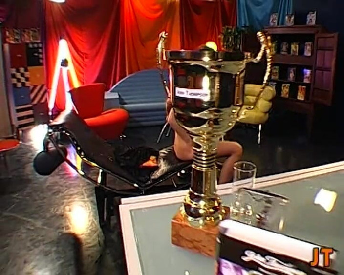 Casting GIRLS AND FIRST PORNO: Chupando esperma de gozada interna anal no melhor bukkake ggg...