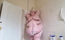 SSBBW Lady Brads: săltărețe la duș și spălat, partea 3