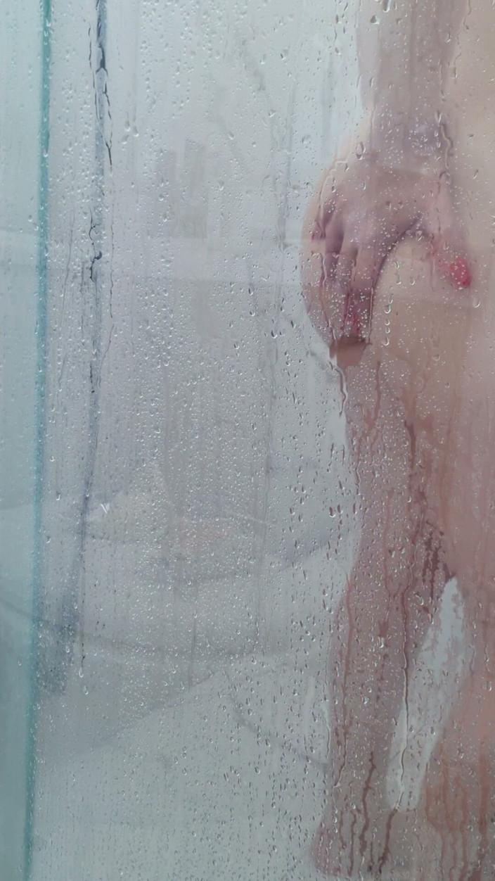 Mah Santos: Hot in the Shower, I Didn't Know I Was Recording