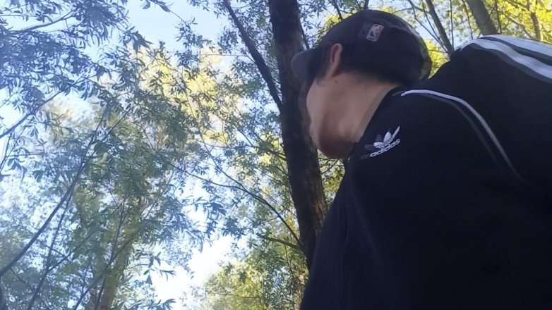 Jon Arteen: Siapa yang akan melihat twink ini dalam tracksuit Adidas hitam...