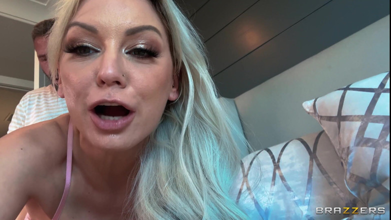 BRAZZERS: Brazzers - kenzie taylor succhia il suo ragazzo per un po'...