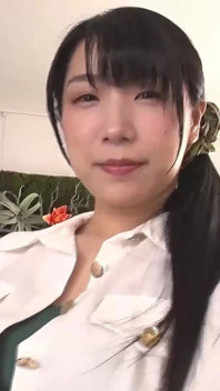 Liếm và hút núm vú khổng lồ -1