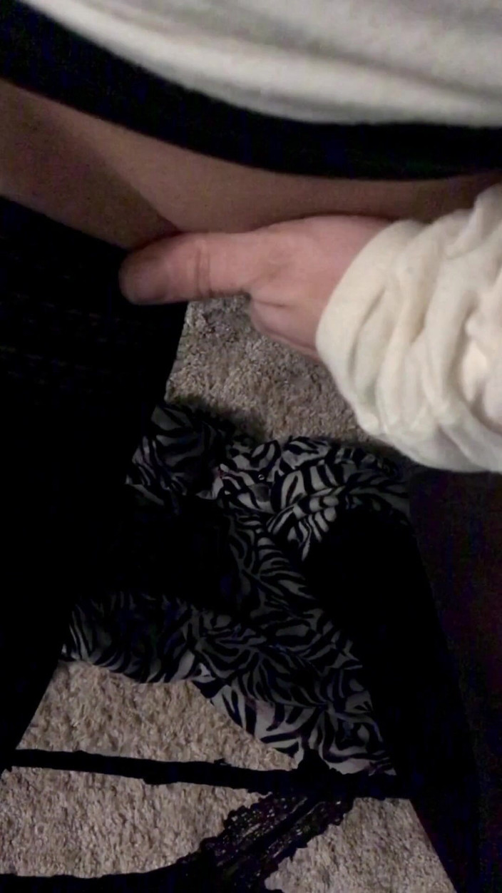 Tabitha Hoots: La giovane miLF sexy di due si fa bagnare la...